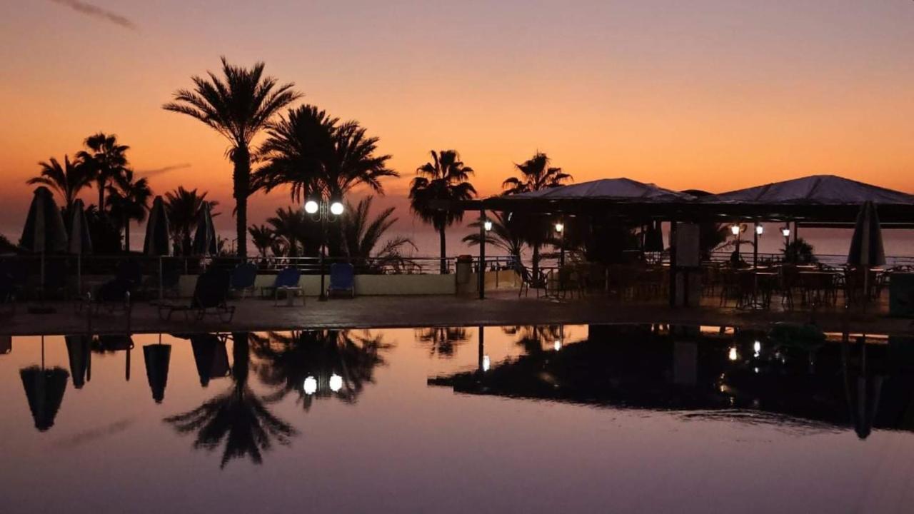 Helios Bay Hotel And Suites Klorakas Esterno foto