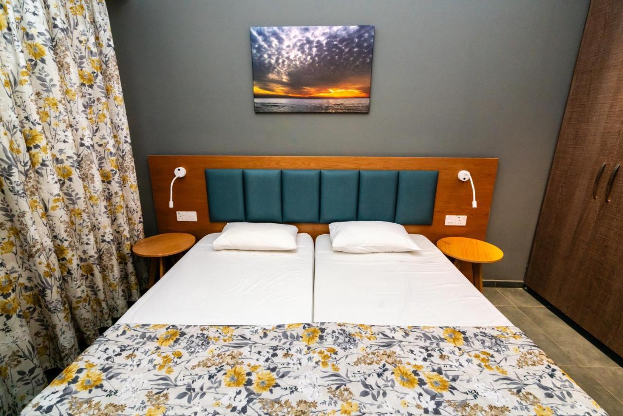 Helios Bay Hotel And Suites Klorakas Esterno foto