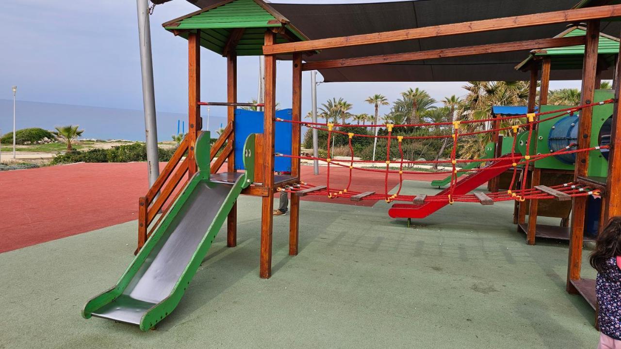 Helios Bay Hotel And Suites Klorakas Esterno foto