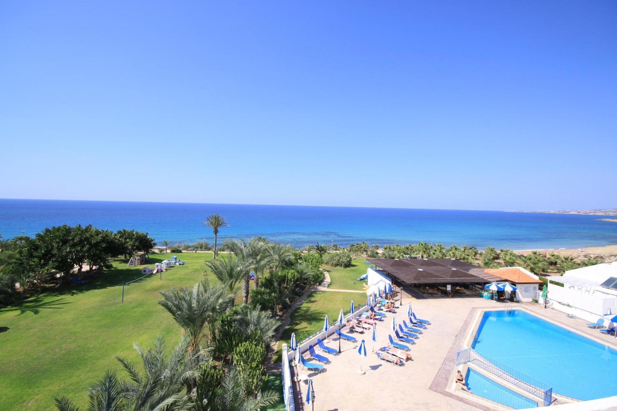 Helios Bay Hotel And Suites Klorakas Servizi foto