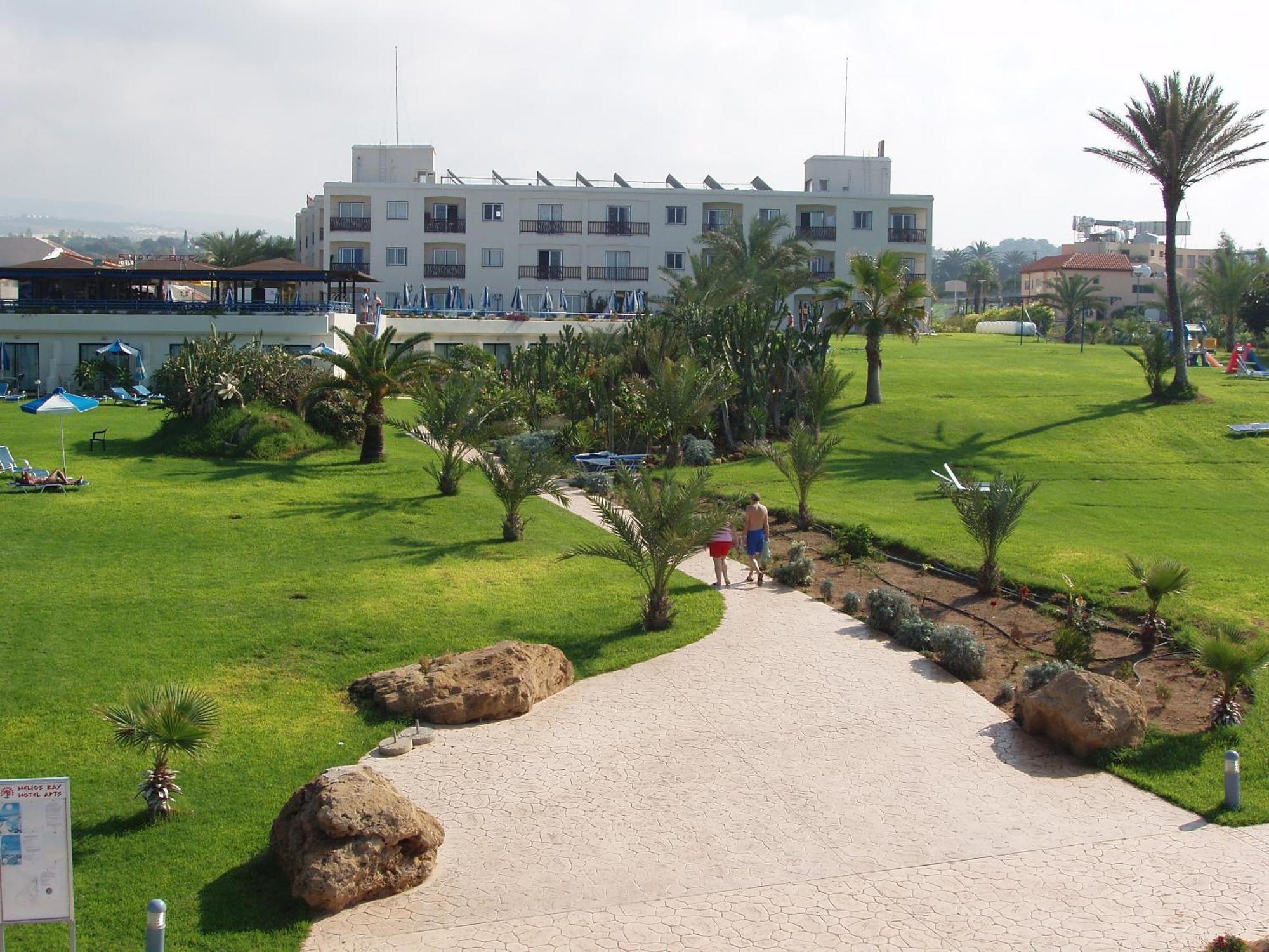 Helios Bay Hotel And Suites Klorakas Esterno foto
