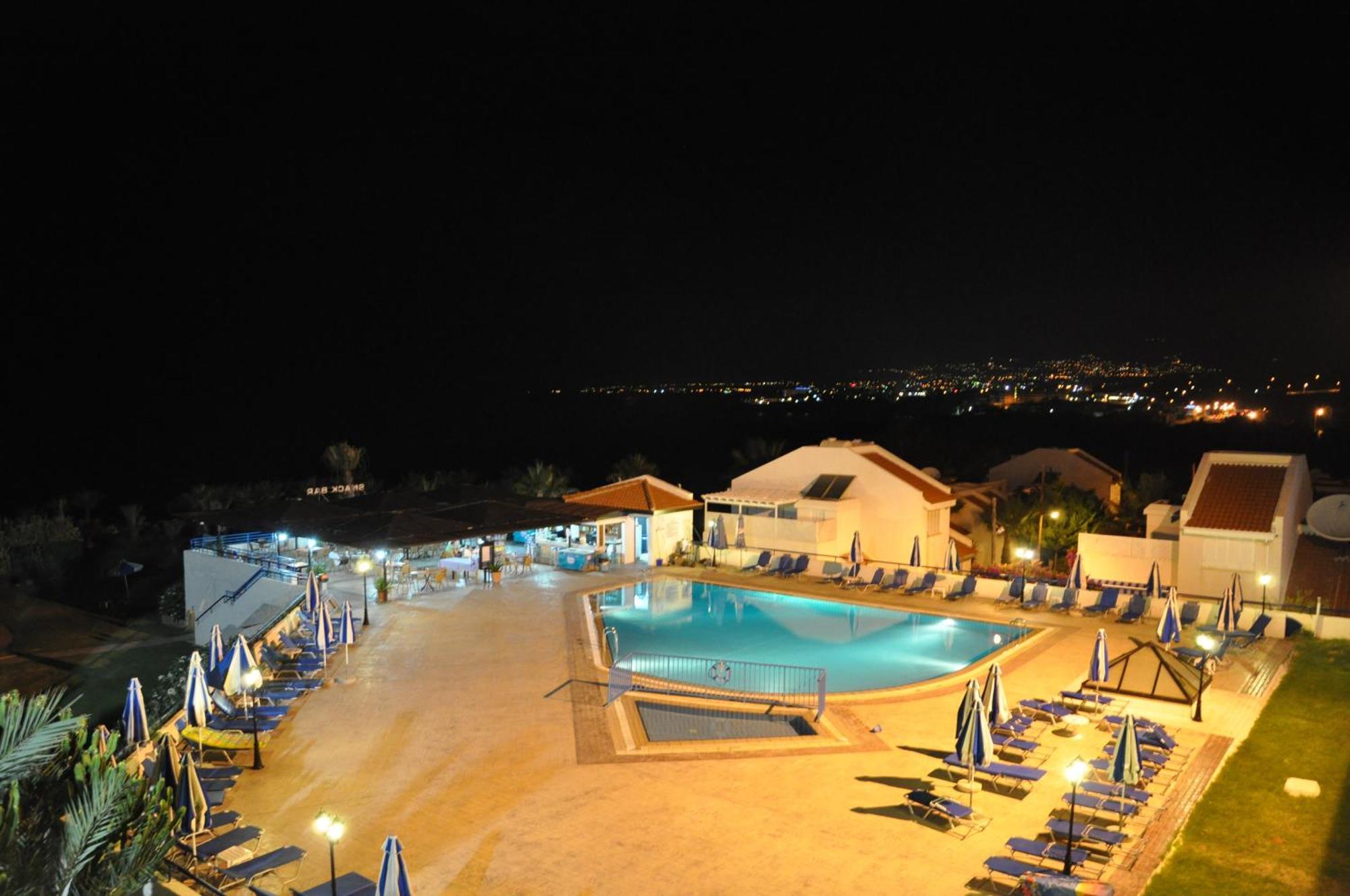 Helios Bay Hotel And Suites Klorakas Esterno foto