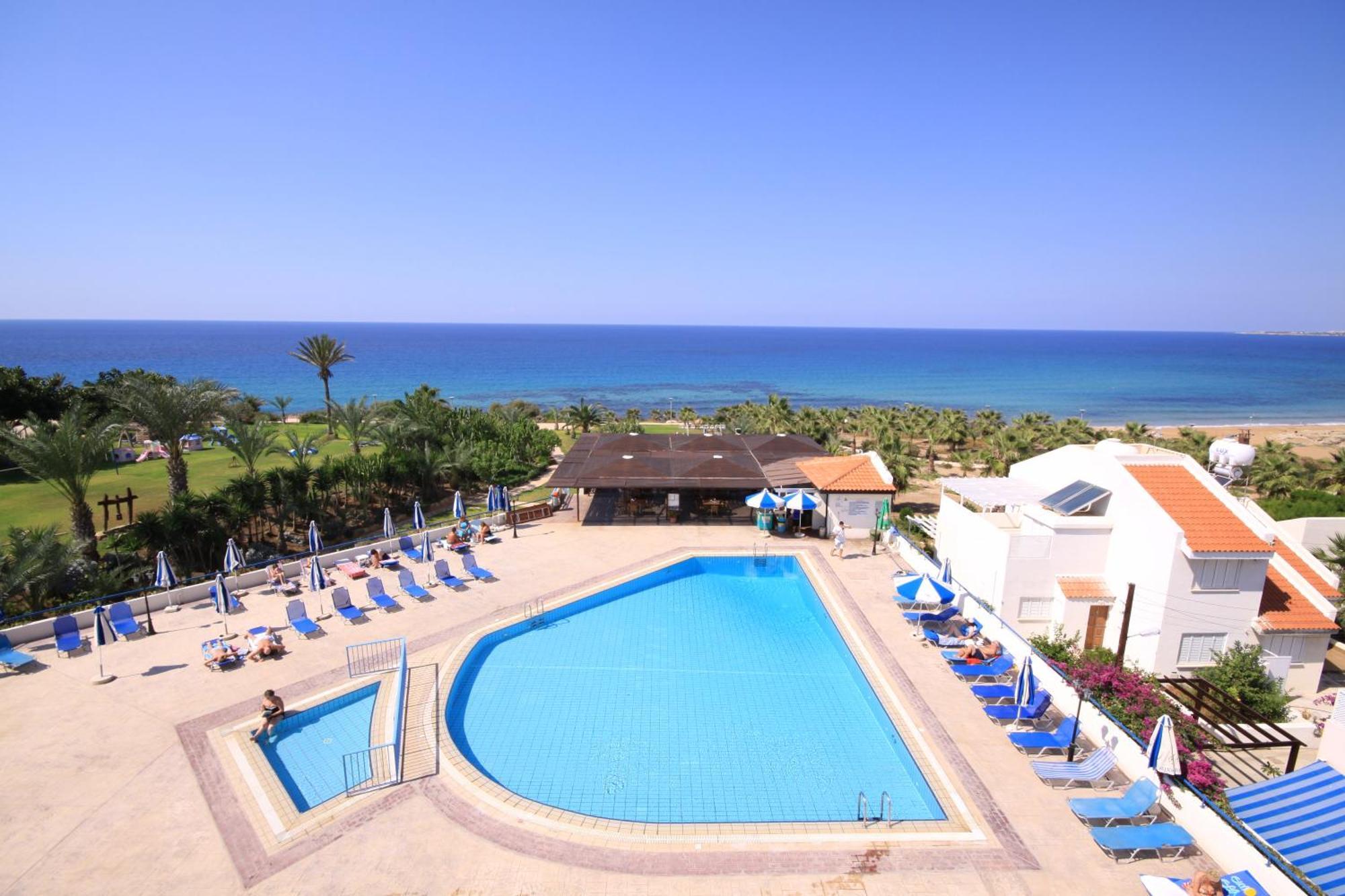 Helios Bay Hotel And Suites Klorakas Esterno foto