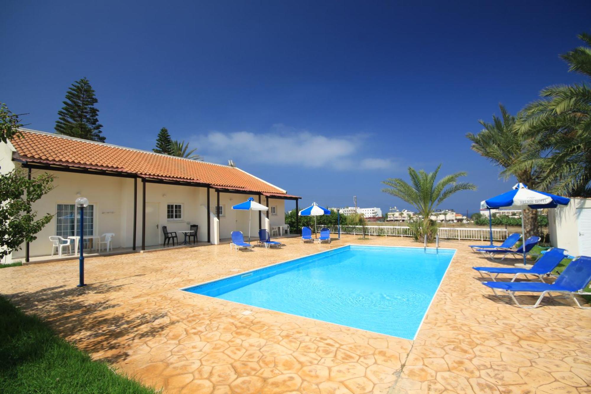 Helios Bay Hotel And Suites Klorakas Esterno foto