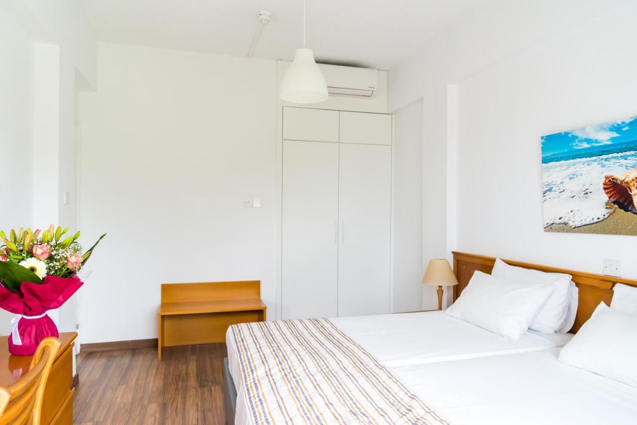 Helios Bay Hotel And Suites Klorakas Esterno foto