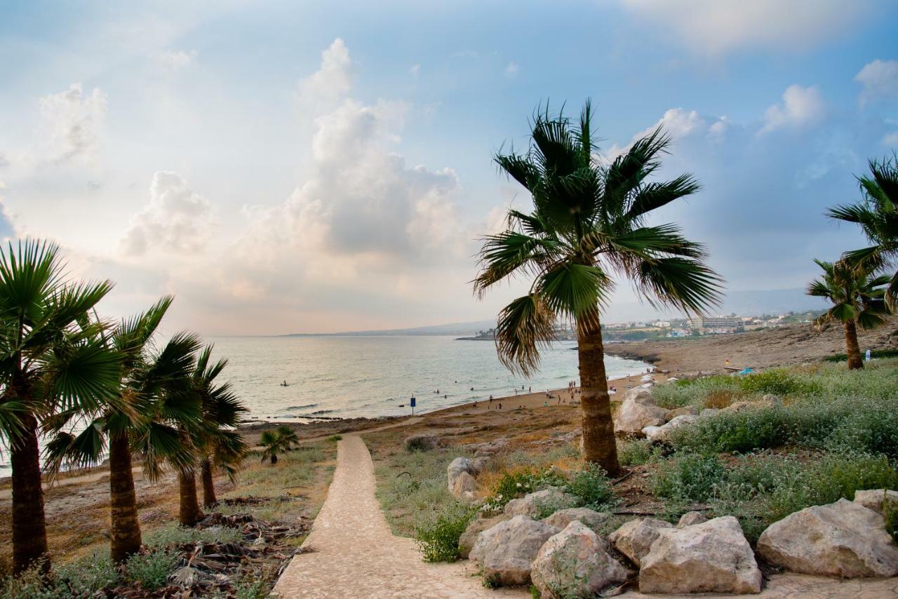 Helios Bay Hotel And Suites Klorakas Esterno foto