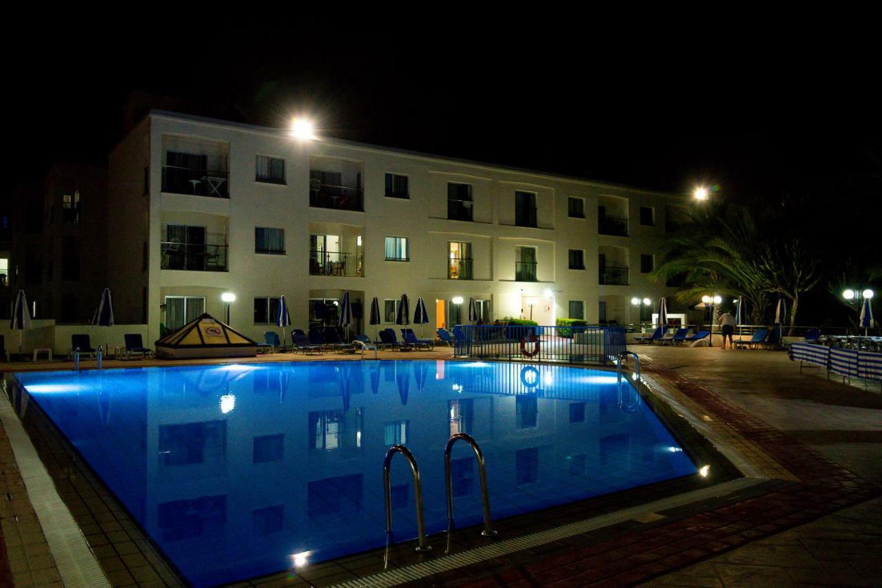 Helios Bay Hotel And Suites Klorakas Esterno foto