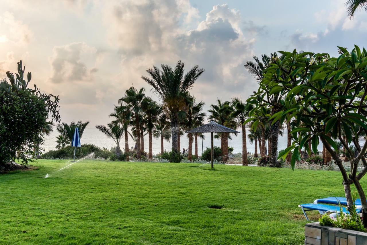 Helios Bay Hotel And Suites Klorakas Esterno foto