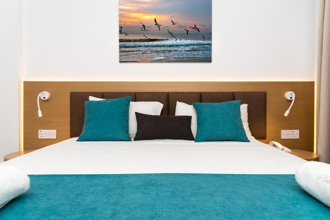Helios Bay Hotel And Suites Klorakas Esterno foto