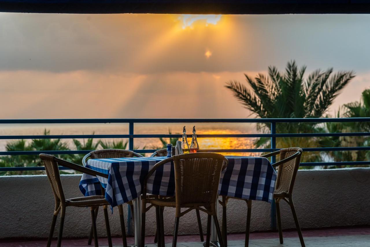 Helios Bay Hotel And Suites Klorakas Esterno foto